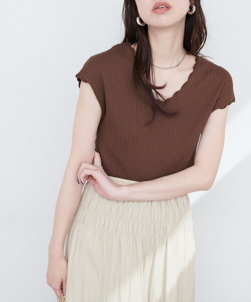 natural couture(ナチュラルクチュール)の「かぎ針風ちびスカラップフレンチリブニット(ニット/セーター・レディース・ブルー/アイボリー/ブラック/ブラウン・FREE)」の15枚目の写真