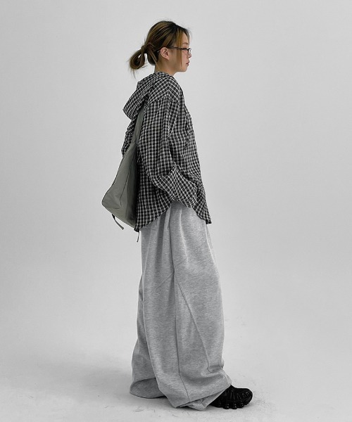 BLACKUP（ブラックアップ）の「[MADE] シュロットチェックサマールーズフィットフードシャツ（シャツ/ブラウス・レディース・ブラック/ネイビー・FREE）」の6枚目の写真