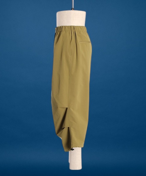 unrelaxing(アンリラクシング)の「ニータッククロップドパンツ(その他パンツ・メンズ・オリーブ・マルチサイズ)」の2枚目の写真