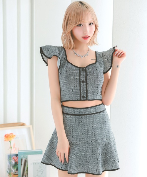 Tika(ティカ)の「キャバドレス セットアップ ミニ フレア ノースリーブ フリル袖 ツイード パイピングドレス キャバワンピ(ドレス・レディース・グレー/アイボリー・L/M/S)」の4枚目の写真