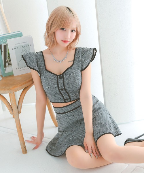 Tika(ティカ)の「キャバドレス セットアップ ミニ フレア ノースリーブ フリル袖 ツイード パイピングドレス キャバワンピ(ドレス・レディース・グレー/アイボリー・L/M/S)」の5枚目の写真