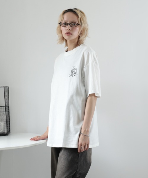 Girly Doll(ガーリードール)の「バックプリントオーバーTシャツ(Tシャツ/カットソー・レディース・ブラック/ホワイト・S/M/L/XL)」の6枚目の写真
