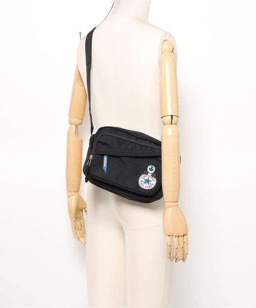 CONVERSE(コンバース)の「【CONVERSE/コンバース】SUNSUN MINI SHOULDER BAG/パペットスンスン コラボ/ミニショルダーバッグ(ショルダーバッグ・レディース・アイボリー/ブラック/ベージュ・FREE)」の7枚目の写真