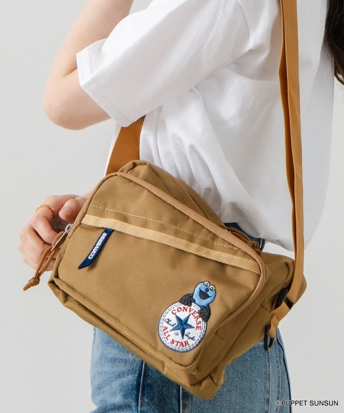 CONVERSE(コンバース)の「【CONVERSE/コンバース】SUNSUN MINI SHOULDER BAG/パペットスンスン コラボ/ミニショルダーバッグ(ショルダーバッグ・レディース・アイボリー/ブラック/ベージュ・FREE)」の19枚目の写真