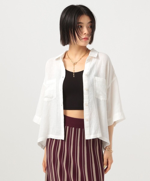 BAYFLOW(ベイフロー)の「リネンクロップド半袖シャツ(シャツ/ブラウス・レディース・ライトイエロー/チャコール/グレー/レッド/オフホワイト・FREE)」の2枚目の写真