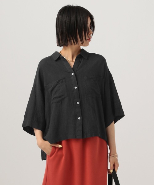 BAYFLOW(ベイフロー)の「リネンクロップド半袖シャツ(シャツ/ブラウス・レディース・ライトイエロー/チャコール/グレー/レッド/オフホワイト・FREE)」の4枚目の写真