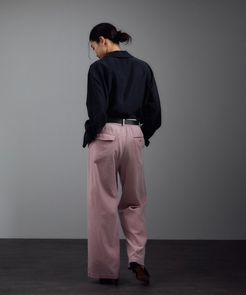 SALON adam et rope'（サロン アダム エ ロペ）の「【W S（ドゥーブル）】レザースクエアバックルベルト（ベルト・レディース・ブラック/ベージュ系その他・FREE）」の4枚目の写真