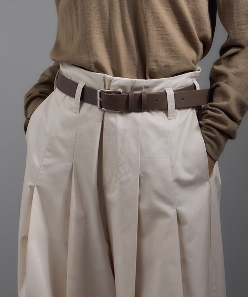 SALON adam et rope'（サロン アダム エ ロペ）の「【W S（ドゥーブル）】レザースクエアバックルベルト（ベルト・レディース・ブラック/ベージュ系その他・FREE）」の8枚目の写真