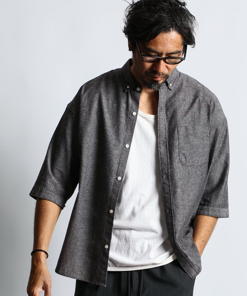The DUFFER of ST.GEORGE(ザダファーオブセントジョージ)の「C/L CHAMBRAY 3Q SHIRT:綿麻シャンブレー 5分袖 シャツ(シャツ/ブラウス・メンズ・ブラック/ネイビー/キナリ・SMALL/MEDIUM/LARGE/X-LARGE)」の6枚目の写真