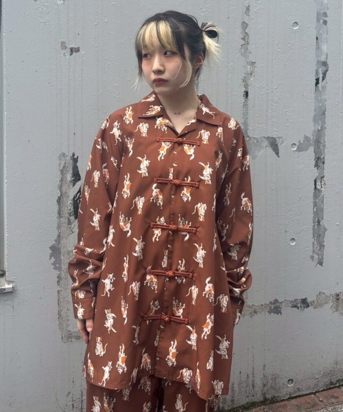 Candy Stripper（キャンディストリッパー）の「PRANK CATS CHINA シャツ（シャツ/ブラウス・レディース・パープル/ブラウン/ブラック・FREE）」の10枚目の写真