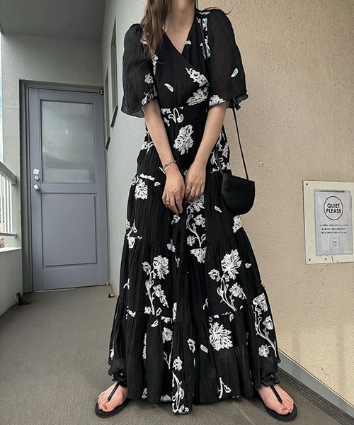 WILLFULLY（ウィルフリー）の「embroidery cachecoeur panel tiered OP