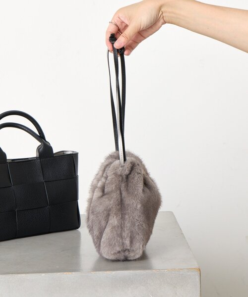 Jena espace merveilleux（ジェナ　エスパスメルヴェイユ）の「マルチWAYファーバッグ（トートバッグ・レディース・ブラック/モカ・FREE）」の12枚目の写真