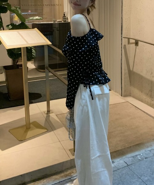 gossip！ロサンゼルス（ゴシップロサンゼルス）の「ドット オフショルダー キャミソールデザインフリルブラウス（シャツ/ブラウス・レディース・ブラック・M）」の8枚目の写真