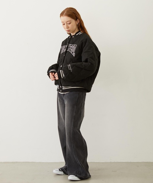 MILKFED.（ミルクフェド）の「SATIN LOGO PATCH QUILTED JACKET（スタジャン・レディース・オフホワイト/ライトブルー/ブラック・S/M）」の9枚目の写真