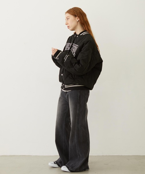 MILKFED.（ミルクフェド）の「SATIN LOGO PATCH QUILTED JACKET（スタジャン・レディース・オフホワイト/ライトブルー/ブラック・S/M）」の10枚目の写真