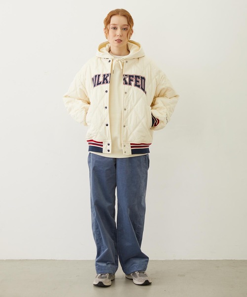MILKFED.（ミルクフェド）の「SATIN LOGO PATCH QUILTED JACKET（スタジャン・レディース・オフホワイト/ライトブルー/ブラック・S/M）」の14枚目の写真