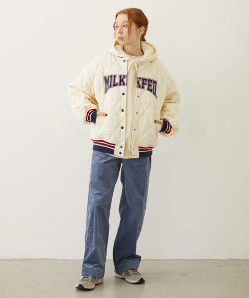 MILKFED.（ミルクフェド）の「SATIN LOGO PATCH QUILTED JACKET（スタジャン・レディース・オフホワイト/ライトブルー/ブラック・S/M）」の16枚目の写真