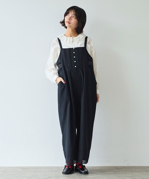 bulle de savon（ビュルデサボン）の「《early spring》lace patchwork サロペット（サロペット/オーバーオール・レディース・ブラック/ホワイト・FREE）」の2枚目の写真