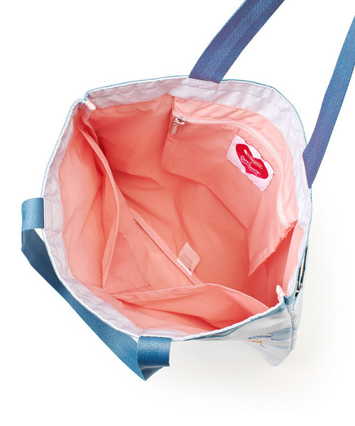 LeSportsac(レスポートサック)の「LARGE EMERALD TOTE ケアベアレインボースカイ(トートバッグ・レディース・ブルー・FREE)」の3枚目の写真
