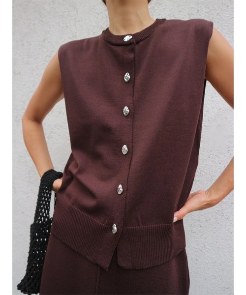 TRUNC（トランクエイティーエイト）の「Metal button Knit Vest（ベスト・レディース・ブラック/ブラウン・FREE）」の12枚目の写真