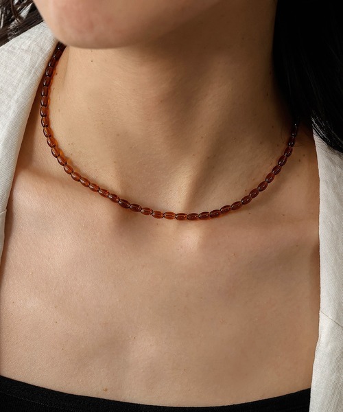 emesuelee(エメスーリー)の「クリアビーズネックレス(ネックレス・レディース・グリーン/レッド/ブラウン/ブラック/ホワイト・フリー)」の4枚目の写真