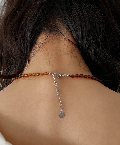 emesuelee(エメスーリー)の「クリアビーズネックレス(ネックレス・レディース・グリーン/レッド/ブラウン/ブラック/ホワイト・フリー)」の11枚目の写真