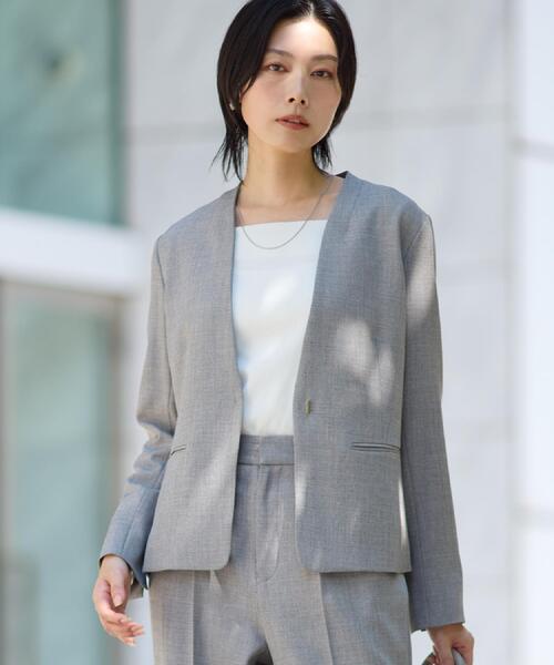 THE SHOP TK （ザ ショップ ティーケー ）の「ビジネスノーカラージャケット【セットアップ可/洗える】/CAVIANシリーズ（ノーカラージャケット・レディース・スミクロ/チャコールグレー・13/12）」の2枚目の写真