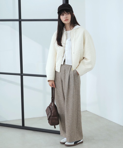 VIS(ビス)の「合皮パイピングキルトアソートブルゾン(ブルゾン・レディース・ブラック/ベージュ/オフホワイト・FREE)」の7枚目の写真