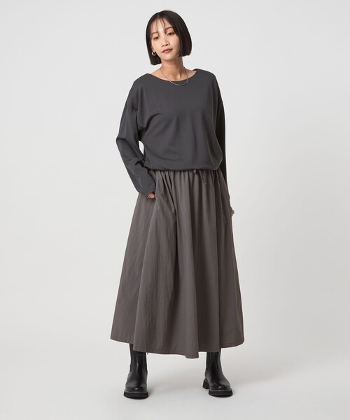 green label relaxing(グリーンレーベルリラクシング)の「カット コンビ タフタ フレア ワンピース(ワンピース・レディース・ダークグレー/ブラック・FREE)」の3枚目の写真