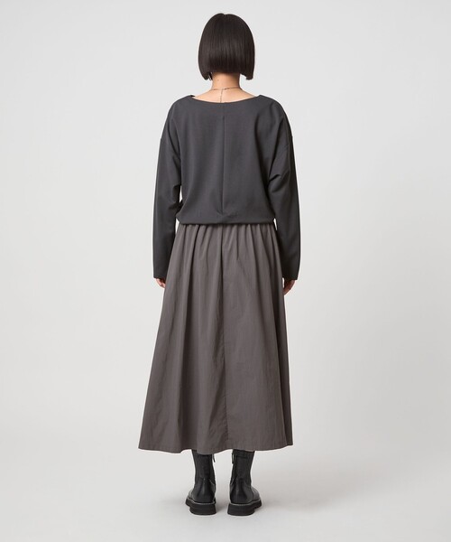green label relaxing(グリーンレーベルリラクシング)の「カット コンビ タフタ フレア ワンピース(ワンピース・レディース・ダークグレー/ブラック・FREE)」の10枚目の写真
