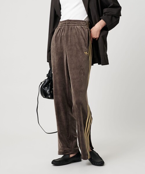adidas Originals（アディダスオリジナルス）の「＜adidas Originals＞ファイヤーバード ベロアトラックパンツ（その他パンツ・レディース・ダークブラウン/ダークグレー/ダークグリーン・2XS/S/XS）」の4枚目の写真