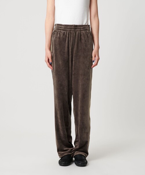 adidas Originals（アディダスオリジナルス）の「＜adidas Originals＞ファイヤーバード ベロアトラックパンツ（その他パンツ・レディース・ダークブラウン/ダークグレー/ダークグリーン・2XS/S/XS）」の13枚目の写真