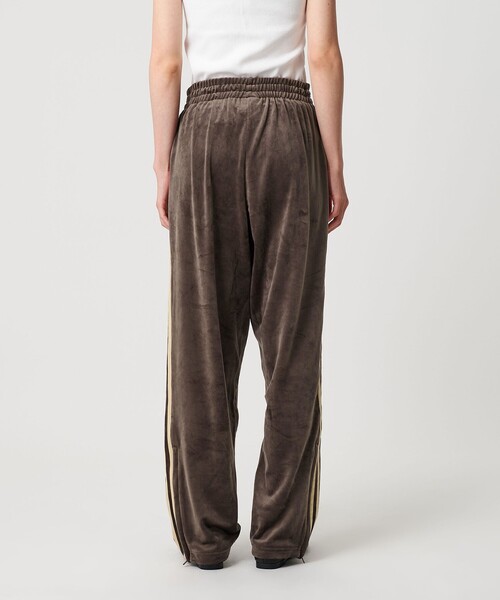adidas Originals（アディダスオリジナルス）の「＜adidas Originals＞ファイヤーバード ベロアトラックパンツ（その他パンツ・レディース・ダークブラウン/ダークグレー/ダークグリーン・2XS/S/XS）」の15枚目の写真