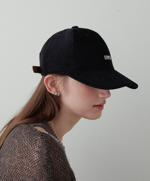 HAT MIKKE(ハットミッケ)の「【EDWIN/エドウィン】コーデュロイ刺しゅうキャップ(キャップ・レディース・グリーン/ピンク/ブラウン/ベージュ/キナリ/ブルー/ブラック/オレンジ・フリー)」の3枚目の写真