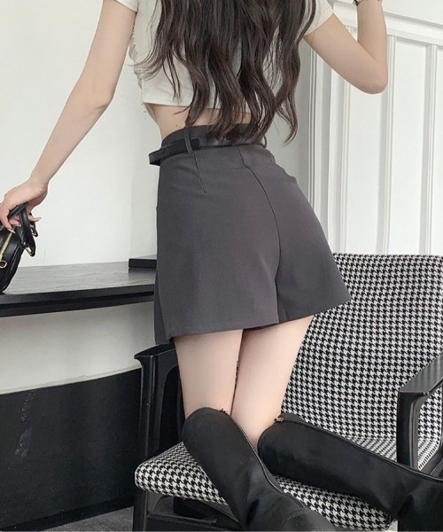 LETee(レティー)の「プリーツショートパンツ/(その他パンツ・レディース・グレー/ブラック・M/L/SMALL)」の10枚目の写真