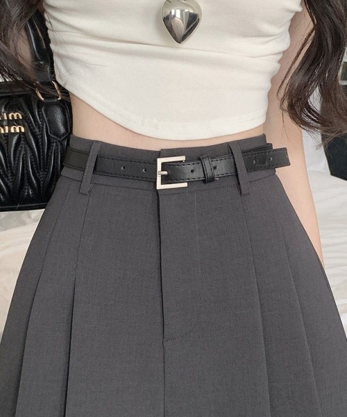 LETee(レティー)の「プリーツショートパンツ/(その他パンツ・レディース・グレー/ブラック・M/L/SMALL)」の11枚目の写真
