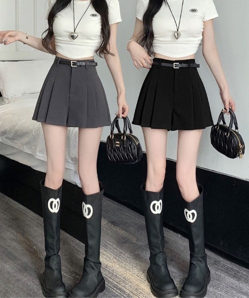 LETee(レティー)の「プリーツショートパンツ/(その他パンツ・レディース・グレー/ブラック・M/L/SMALL)」の15枚目の写真