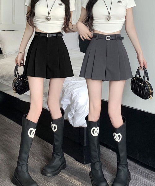 LETee(レティー)の「プリーツショートパンツ/(その他パンツ・レディース・グレー/ブラック・M/L/SMALL)」の16枚目の写真