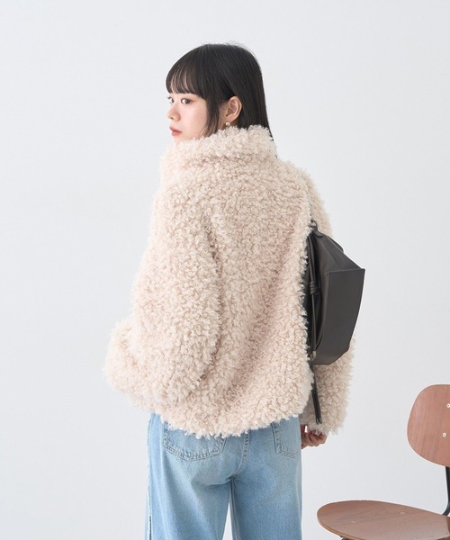 earth music&ecology（アースミュージックアンドエコロジー）の「【2025AW】プードルファーショートブルゾン（ブルゾン・レディース・ブラウン/クリーム/ピンクベージュ・FREE）」の22枚目の写真