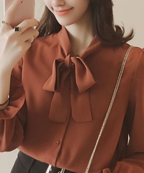 SallyLunn(サリーラン)の「リボンネックカジュアルシャツ(シャツ/ブラウス・レディース・イエロー/ホワイト/ブラウン・MEDIUM/LARGE)」の7枚目の写真