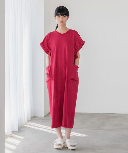 sneeuw（スニュウ）の「フォルデッドスリーブワンピース（ワンピース・レディース・レッド/ダークネイビー・ONESIZE）」の2枚目の写真