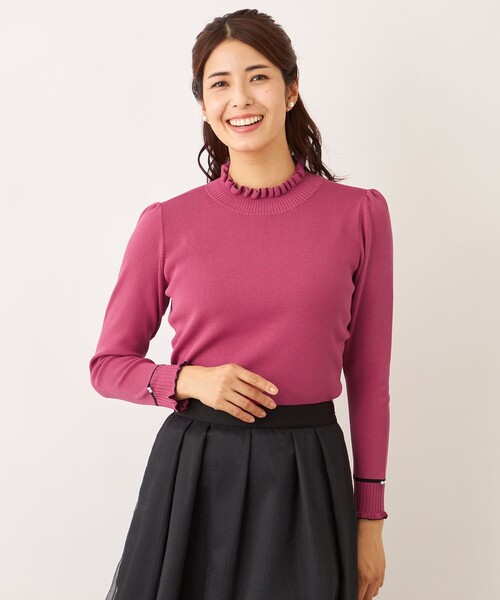TO BE CHIC(トゥー ビー シック)の「フリルハイネック ニット(ニット/セーター・レディース・グレー系その他2/グリーン系その他3/レッド系その他/ブラック/オフホワイト/ピンク系その他2・40/42)」の6枚目の写真