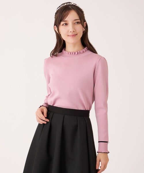 TO BE CHIC(トゥー ビー シック)の「フリルハイネック ニット(ニット/セーター・レディース・グレー系その他2/グリーン系その他3/レッド系その他/ブラック/オフホワイト/ピンク系その他2・40/42)」の5枚目の写真
