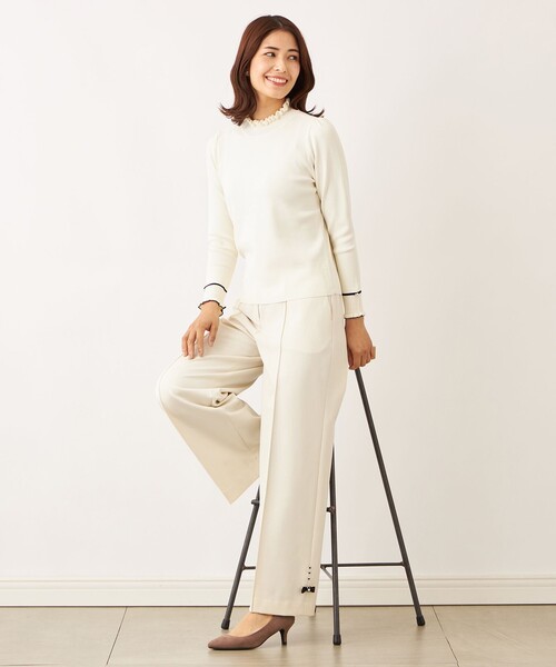 TO BE CHIC(トゥー ビー シック)の「フリルハイネック ニット(ニット/セーター・レディース・グレー系その他2/グリーン系その他3/レッド系その他/ブラック/オフホワイト/ピンク系その他2・40/42)」の7枚目の写真