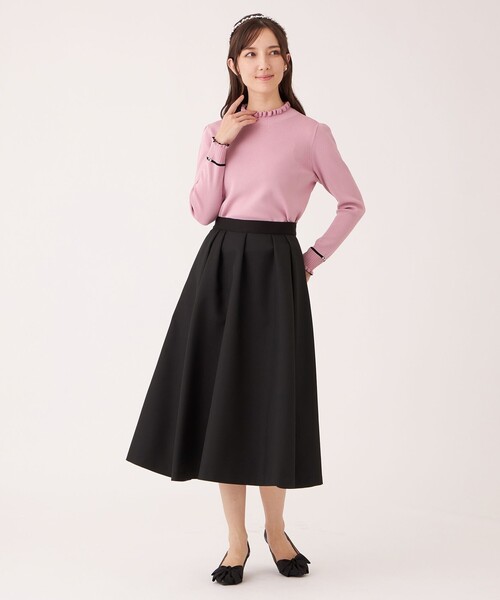 TO BE CHIC(トゥー ビー シック)の「フリルハイネック ニット(ニット/セーター・レディース・グレー系その他2/グリーン系その他3/レッド系その他/ブラック/オフホワイト/ピンク系その他2・40/42)」の10枚目の写真