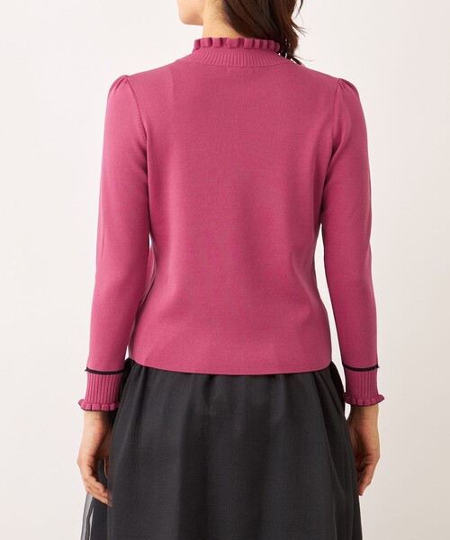 TO BE CHIC(トゥー ビー シック)の「フリルハイネック ニット(ニット/セーター・レディース・グレー系その他2/グリーン系その他3/レッド系その他/ブラック/オフホワイト/ピンク系その他2・40/42)」の16枚目の写真