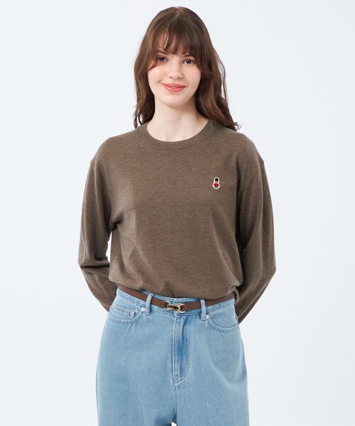 MACKINTOSH PHILOSOPHY(マッキントッシュ フィロソフィー)の「【WEB&一部店舗限定】バッキンガムベア ワッペンクルーネックニット(ニット/セーター・レディース・ブラック/ホワイト系その他/ダークネイビー/パープル系その他4/ブラウン/グレー系その他2・38)」の1枚目の写真