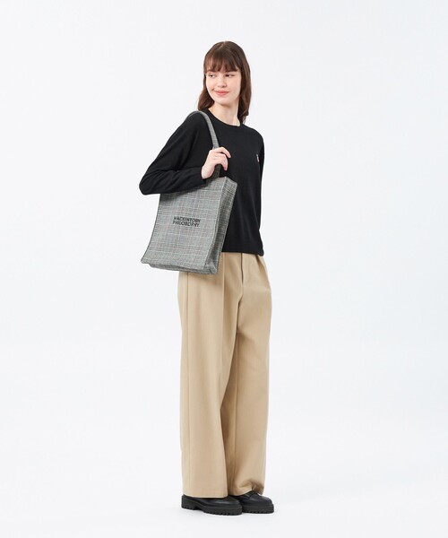 MACKINTOSH PHILOSOPHY(マッキントッシュ フィロソフィー)の「【WEB&一部店舗限定】バッキンガムベア ワッペンクルーネックニット(ニット/セーター・レディース・ブラック/ホワイト系その他/ダークネイビー/パープル系その他4/ブラウン/グレー系その他2・38)」の21枚目の写真
