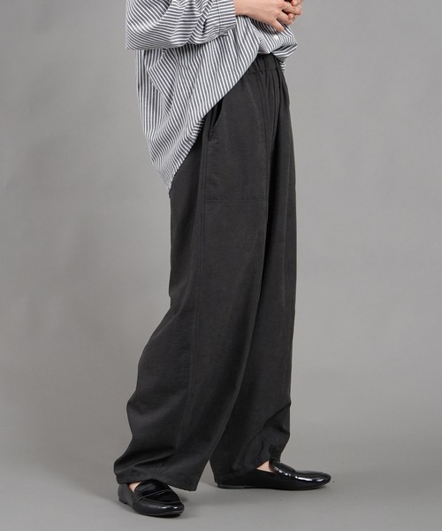 ピーチ起毛 コクーンパンツ（その他パンツ）｜laurea（ラウレア）の