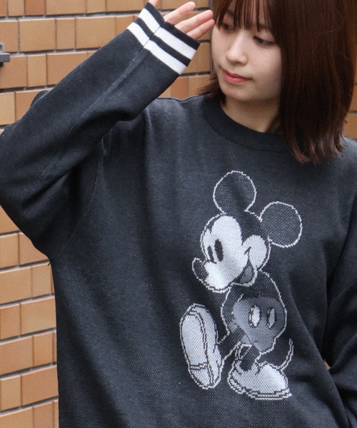 Disney(ディズニー)の「【Disney/ディズニー】アートワークデザイン ジャガードニット セーター(ニット/セーター・レディース・ベージュ/杢グレー/ダークブルー/スミクロ・M/L)」の22枚目の写真